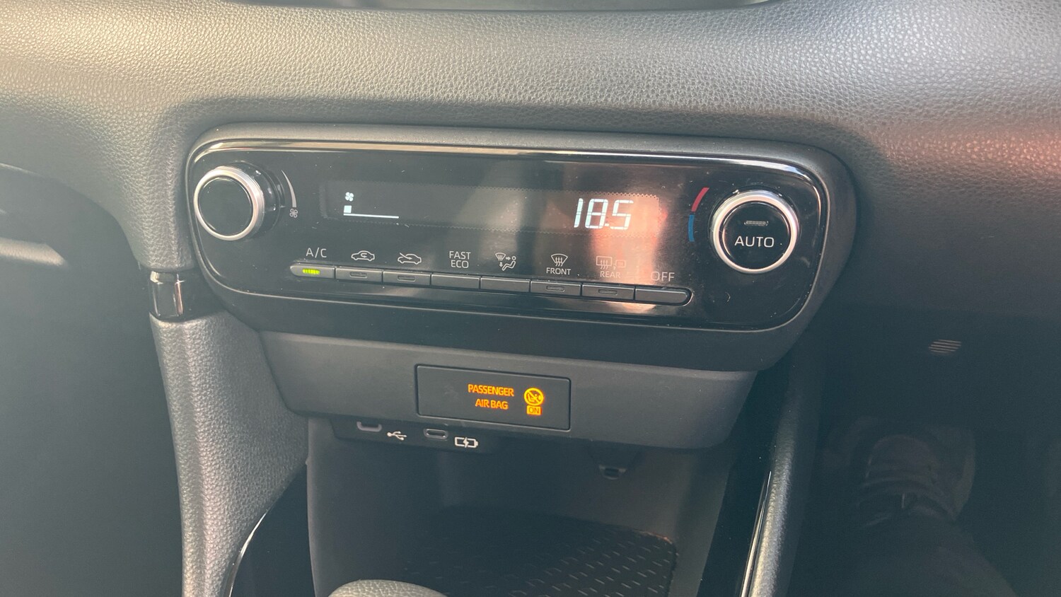 Used Toyota Yaris 2024 for sale - 75919424: Photo 29