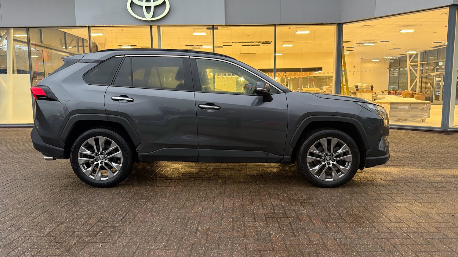 Used Toyota RAV4 2022 for sale - 77277204: Photo 16