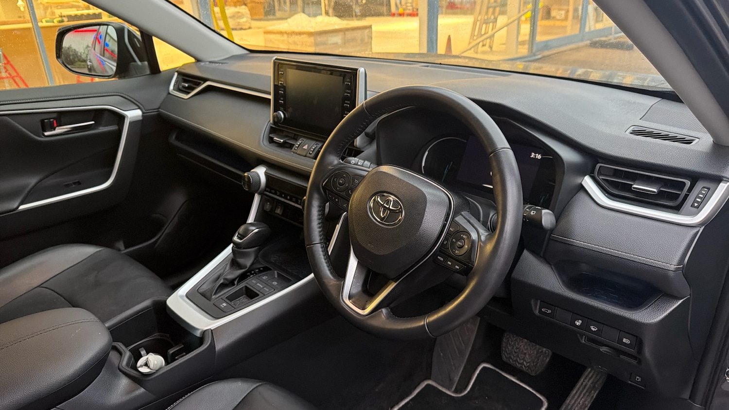 Used Toyota RAV4 2022 for sale - 77277204: Photo 25