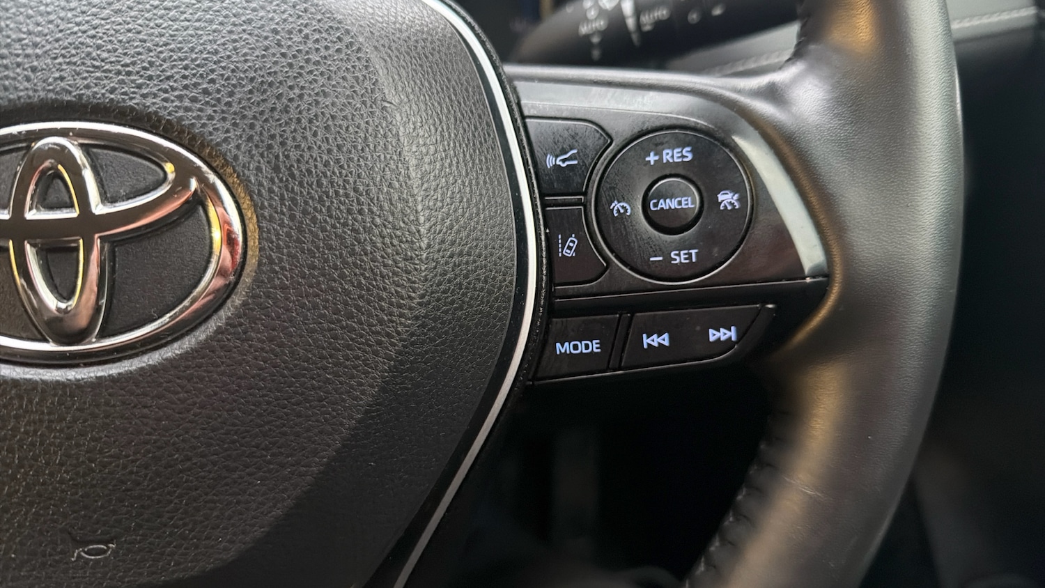 Used Toyota RAV4 2022 for sale - 77277204: Photo 30