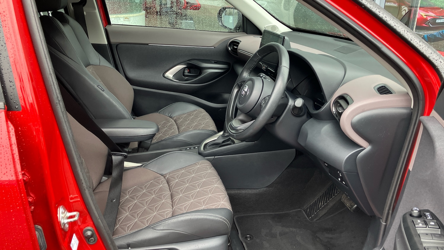 Used Toyota Yaris Cross 2022 for sale - 76079618: Photo 11
