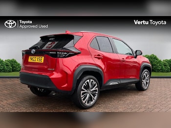 Used Toyota Yaris Cross 2022 for sale - 76079618: Photo 2