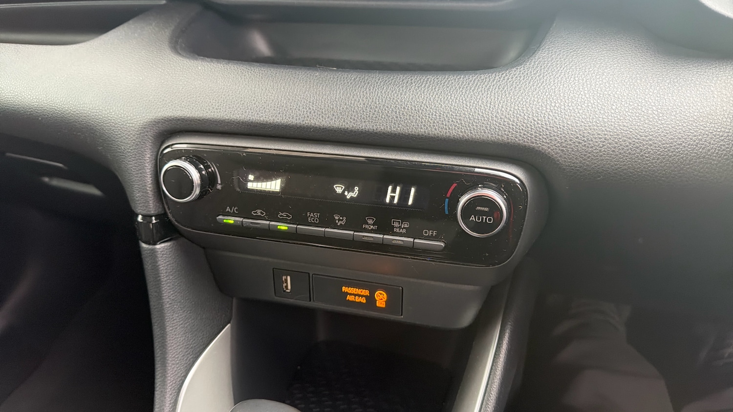 Used Toyota Yaris 2022 for sale - 77125014: Photo 29