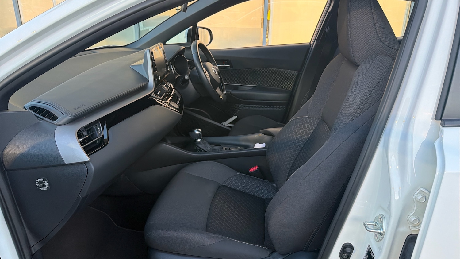 Used Toyota C-HR 2023 for sale - 77300292: Photo 10