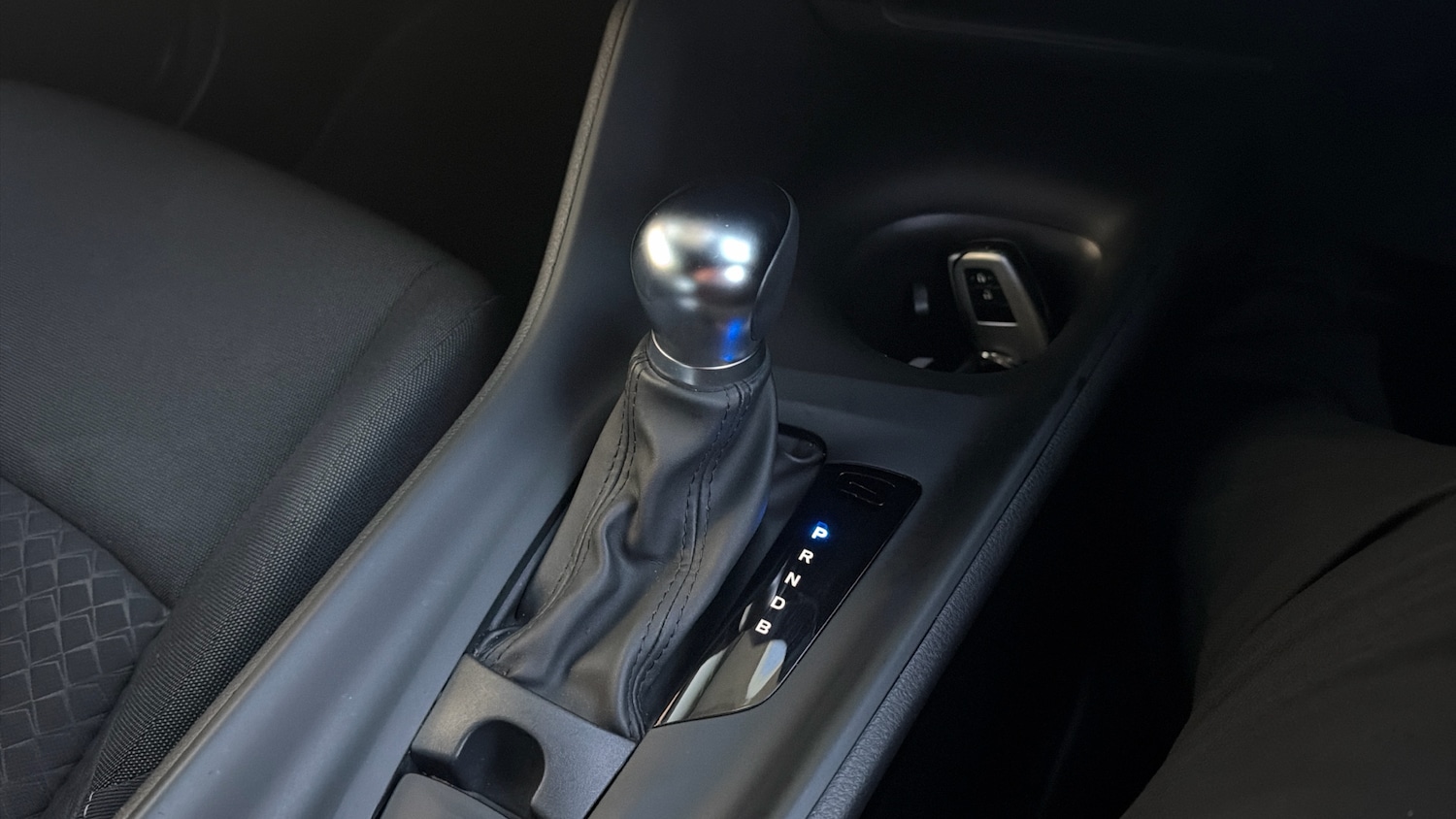 Used Toyota C-HR 2023 for sale - 77300292: Photo 31