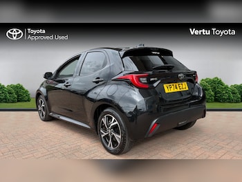 Used Toyota Yaris 2024 for sale - 79080927: Photo