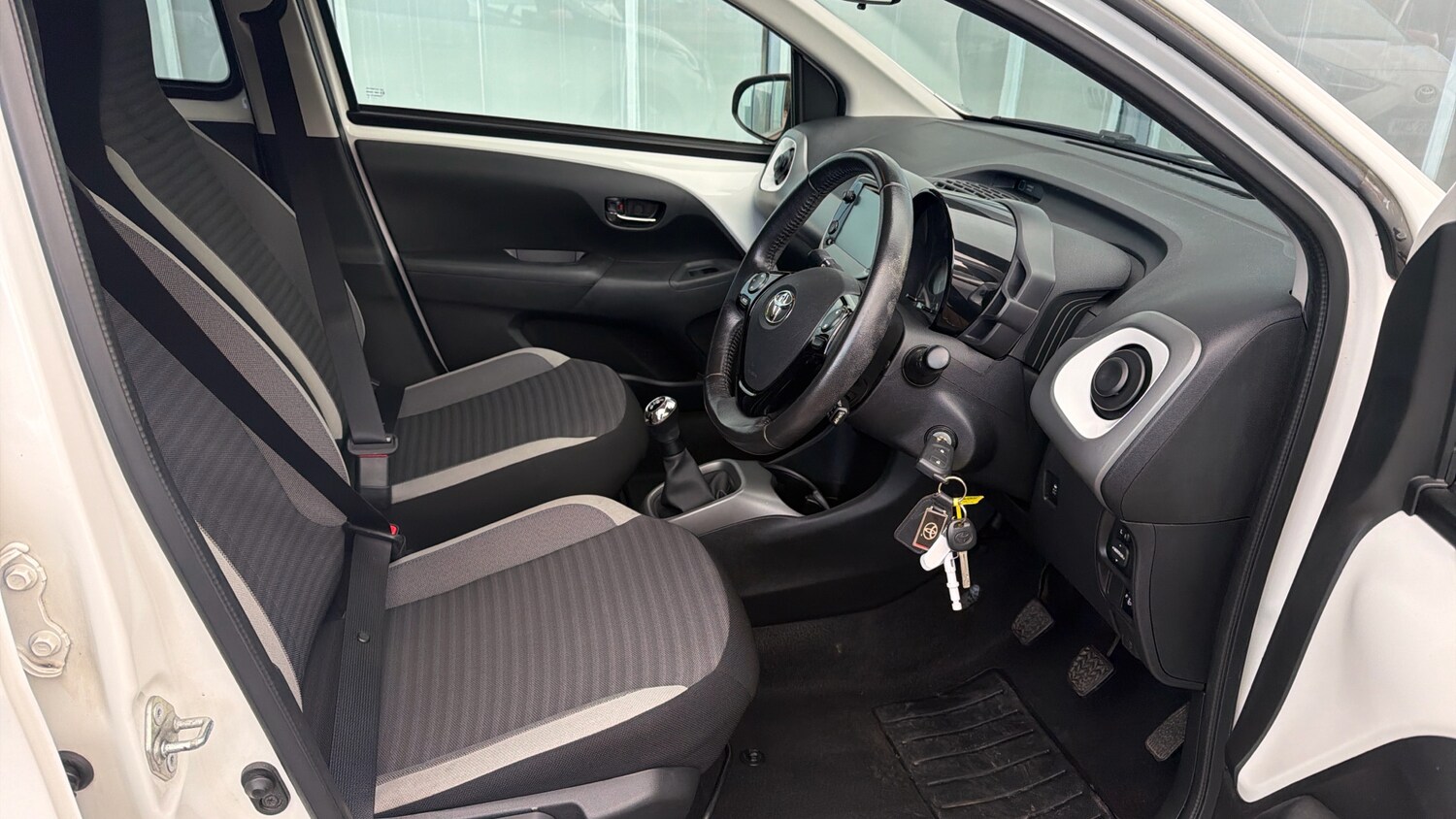 Used Toyota AYGO 2019 for sale - 76611170: Photo 11