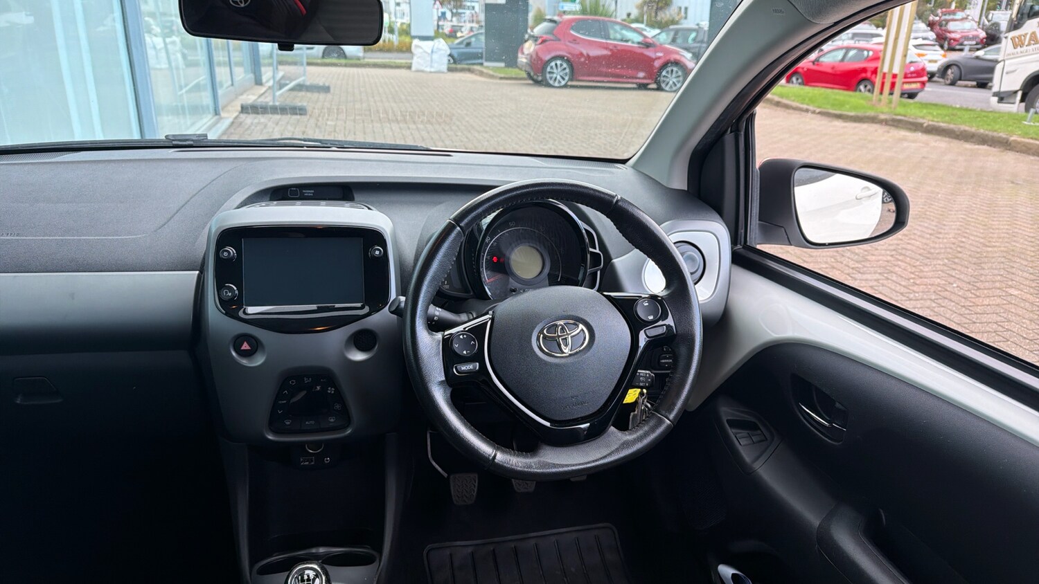 Used Toyota AYGO 2019 for sale - 76611170: Photo 6