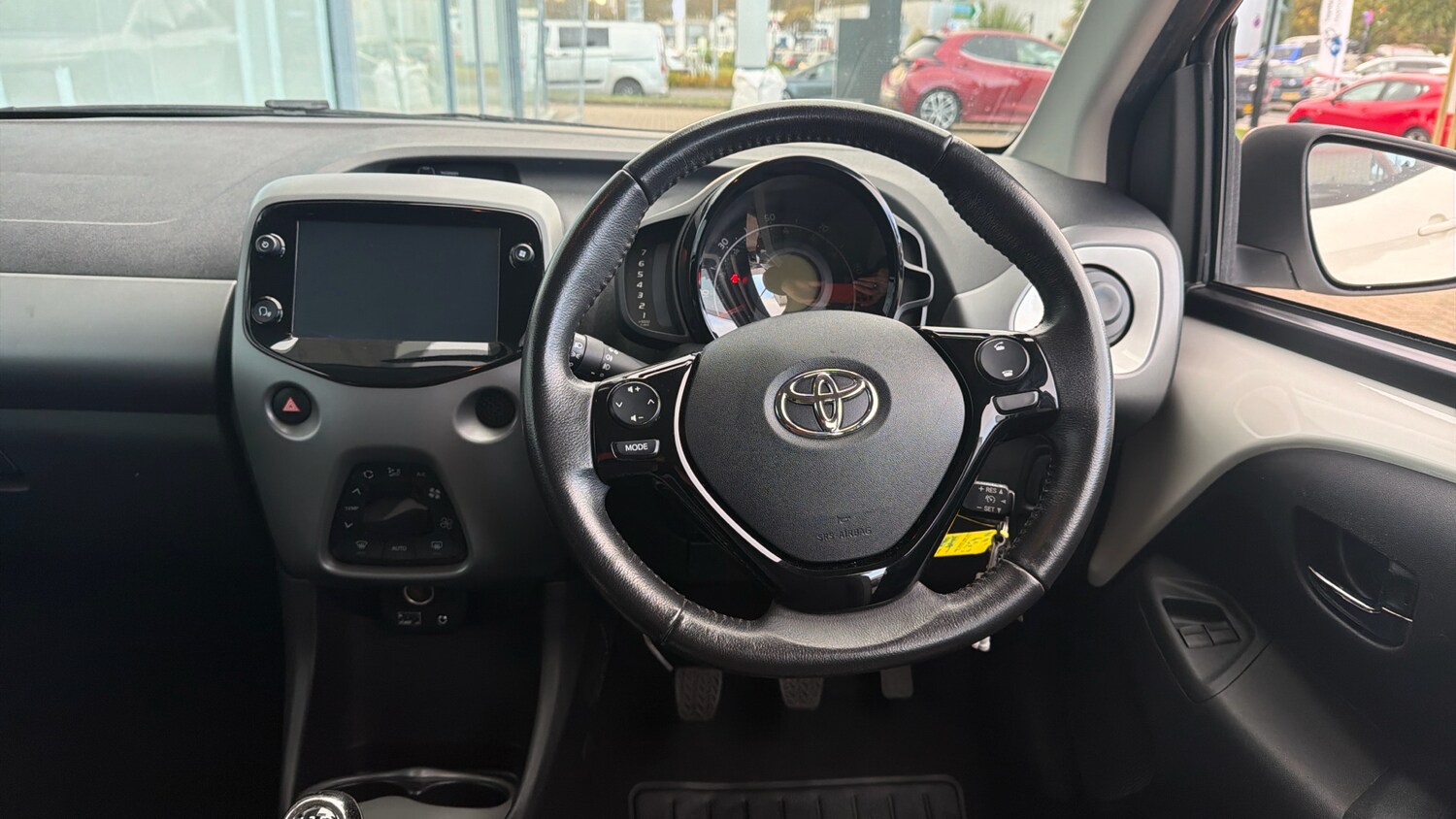 Used Toyota AYGO 2019 for sale - 76611170: Photo 8
