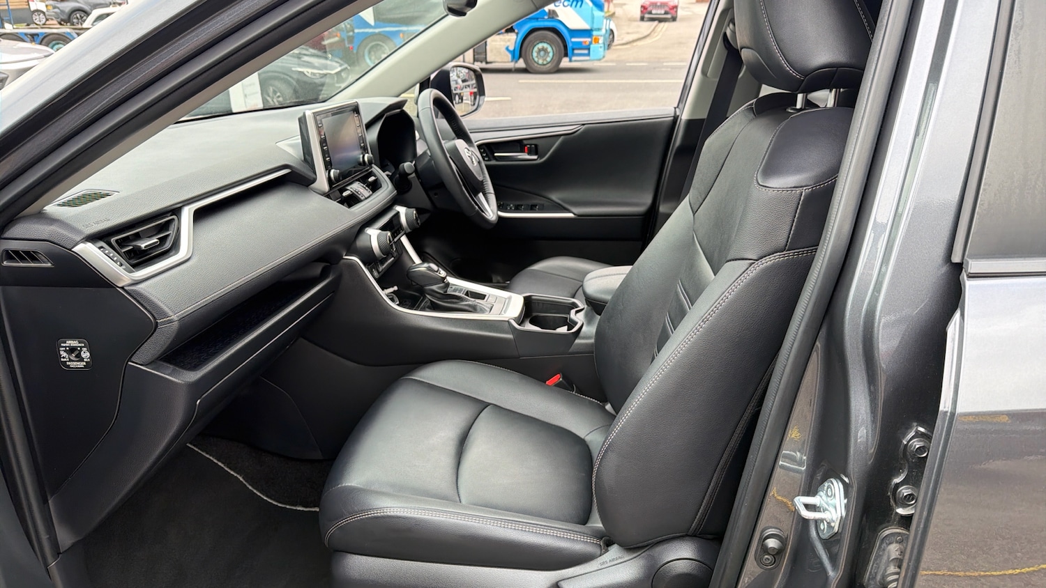 Used Toyota RAV4 2021 for sale - 77846341: Photo 10