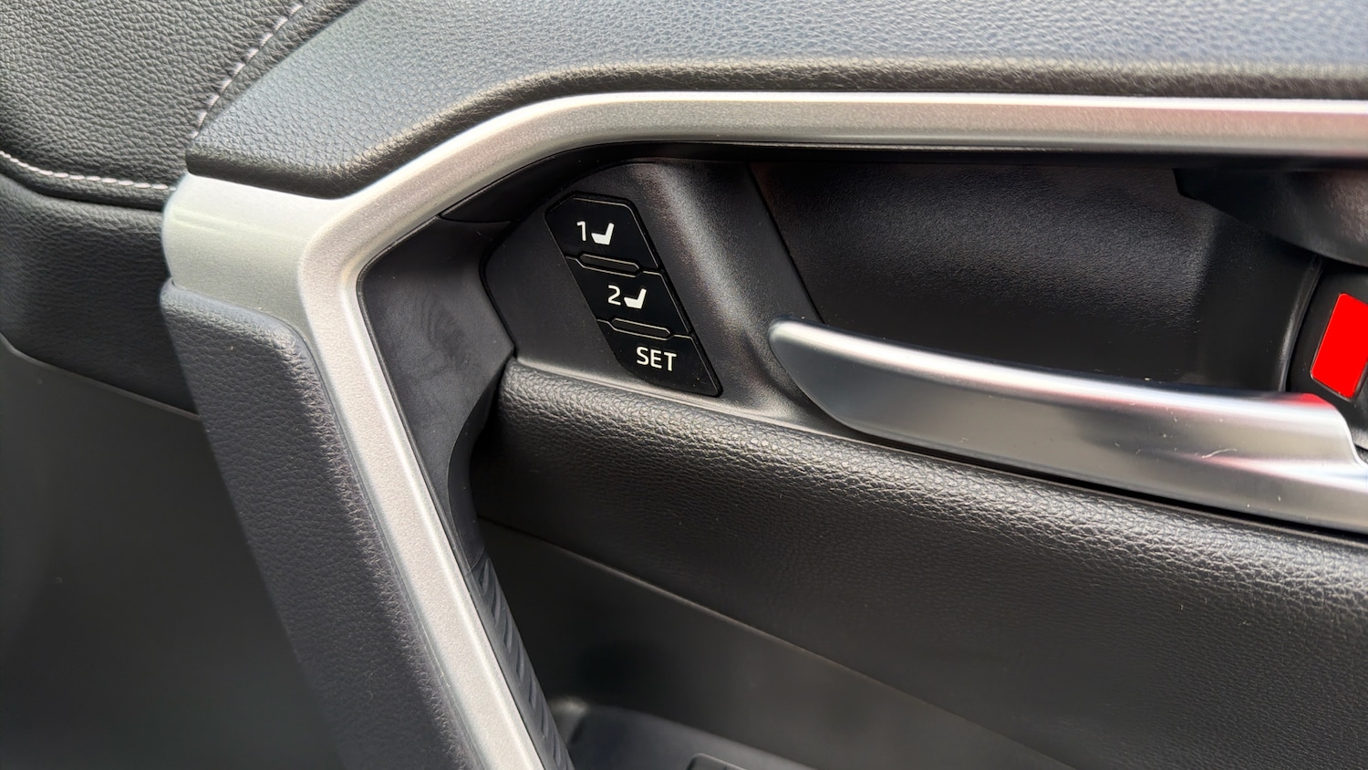 Used Toyota RAV4 2021 for sale - 77846341: Photo 28