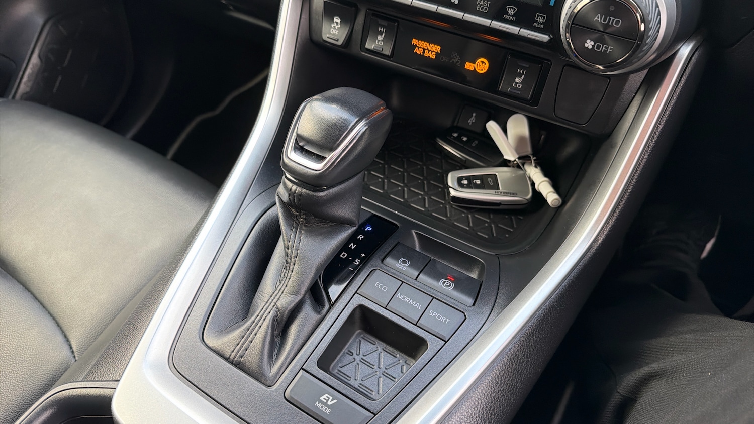 Used Toyota RAV4 2021 for sale - 77846341: Photo 32