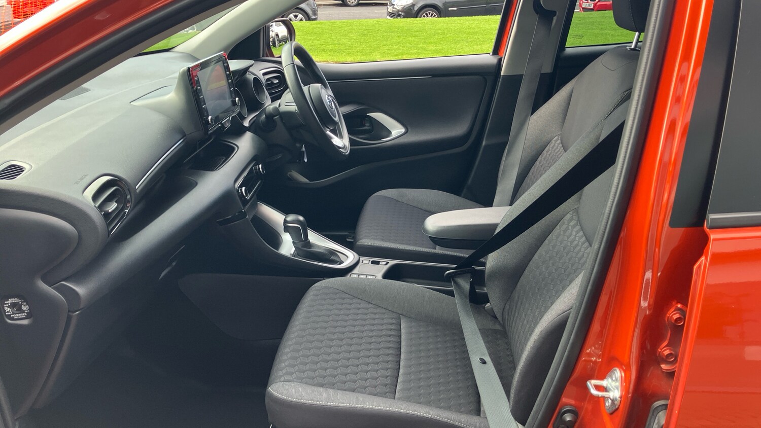 Used Toyota Yaris 2022 for sale - 76290478: Photo 10