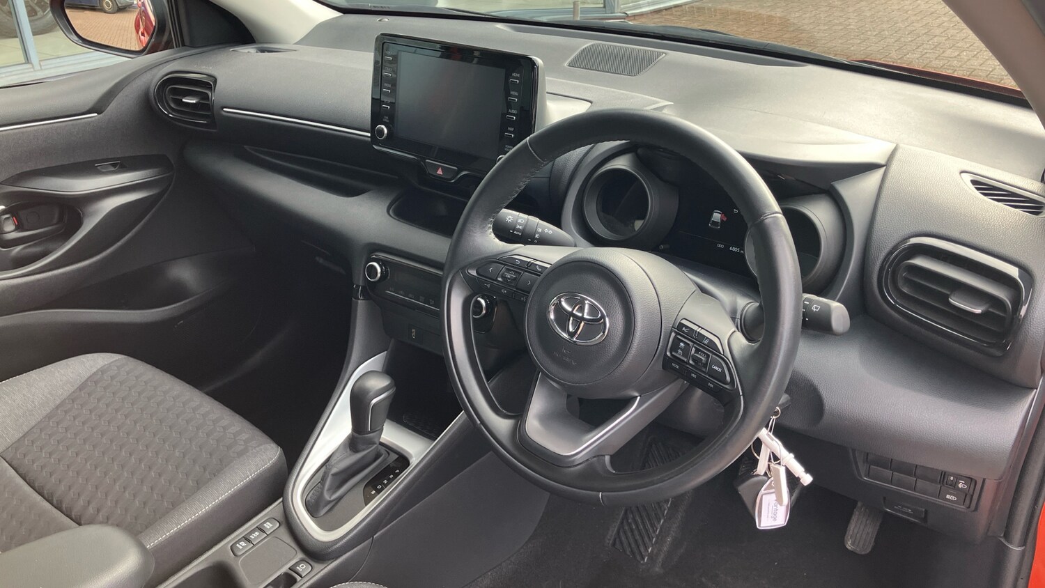 Used Toyota Yaris 2022 for sale - 76290478: Photo 25