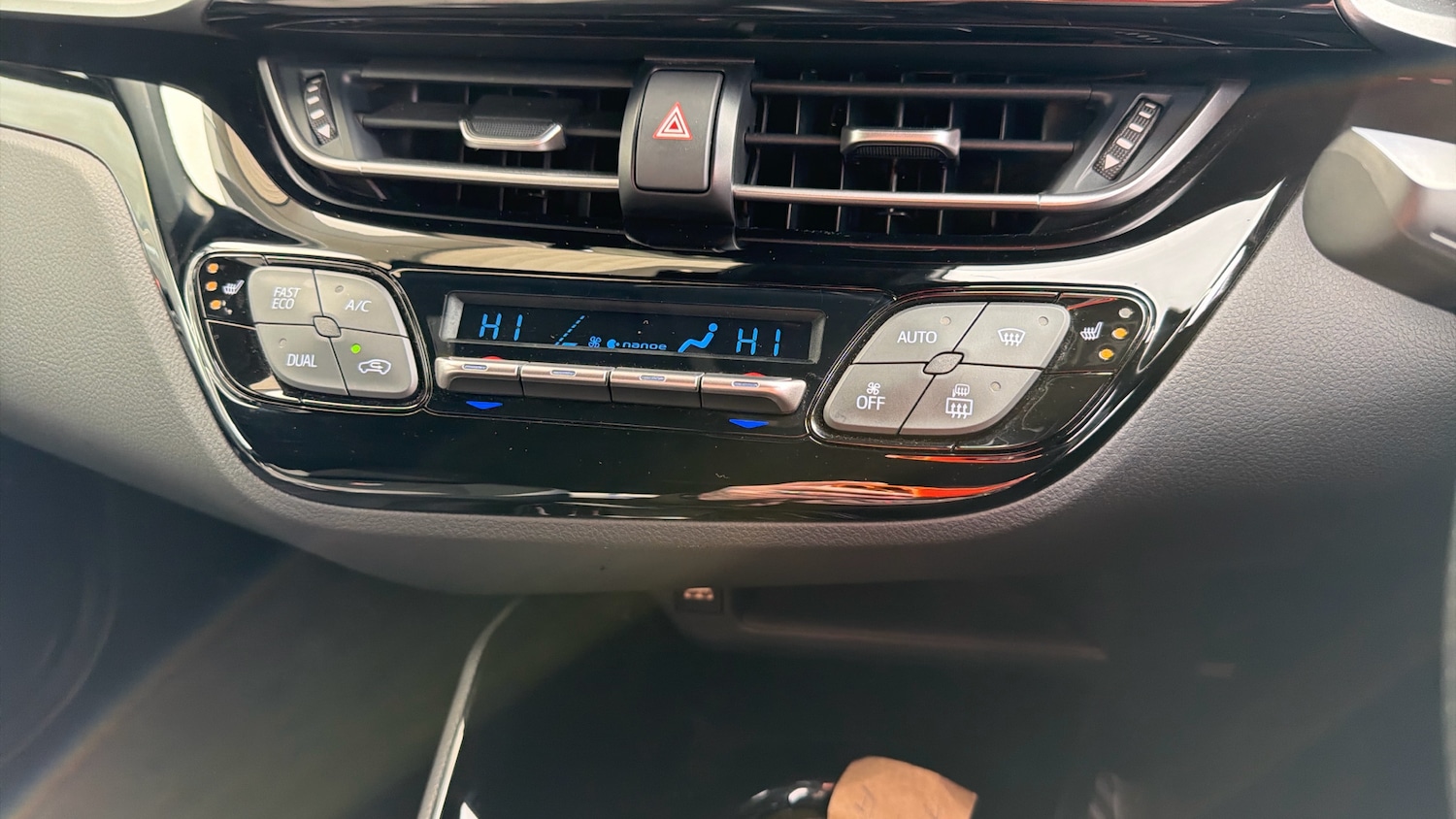 Used Toyota C-HR 2022 for sale - 77732315: Photo 24