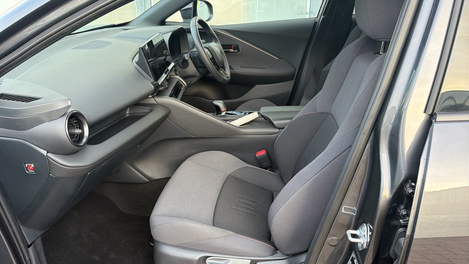 Used Toyota C-HR 2025 for sale - 77326707: Photo 10