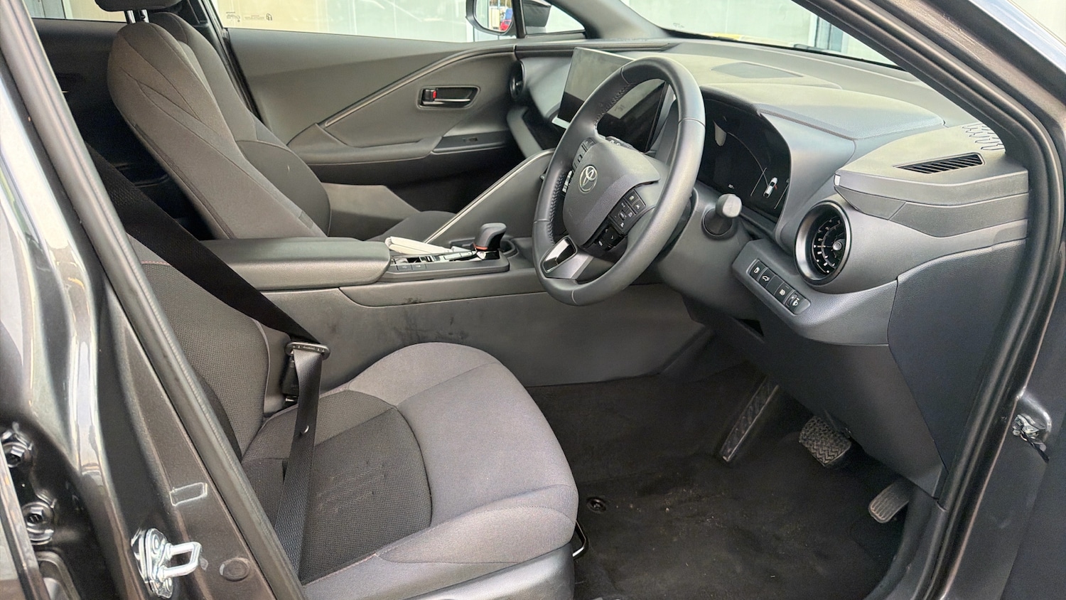 Used Toyota C-HR 2025 for sale - 77326707: Photo 11