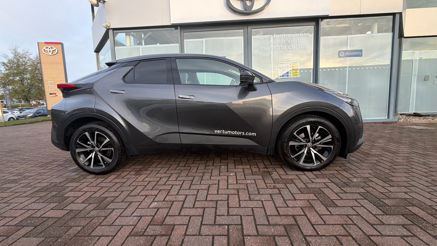 Used Toyota C-HR 2025 for sale - 77326707: Photo 16
