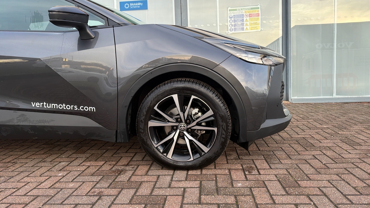 Used Toyota C-HR 2025 for sale - 77326707: Photo 18