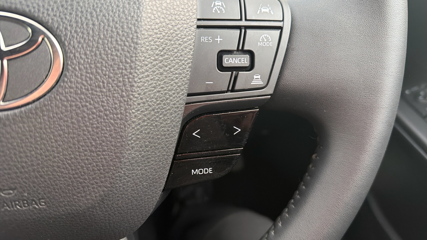 Used Toyota C-HR 2025 for sale - 77326707: Photo 28