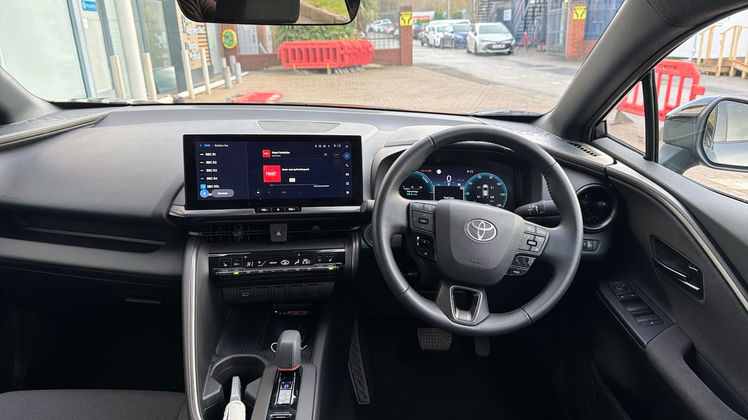 Used Toyota C-HR 2025 for sale - 77326707: Photo 5