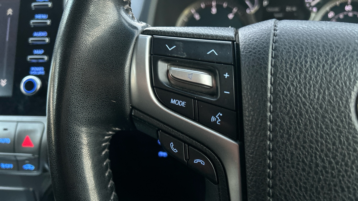 Used Toyota Land Cruiser 2022 for sale - 77760498: Photo 33