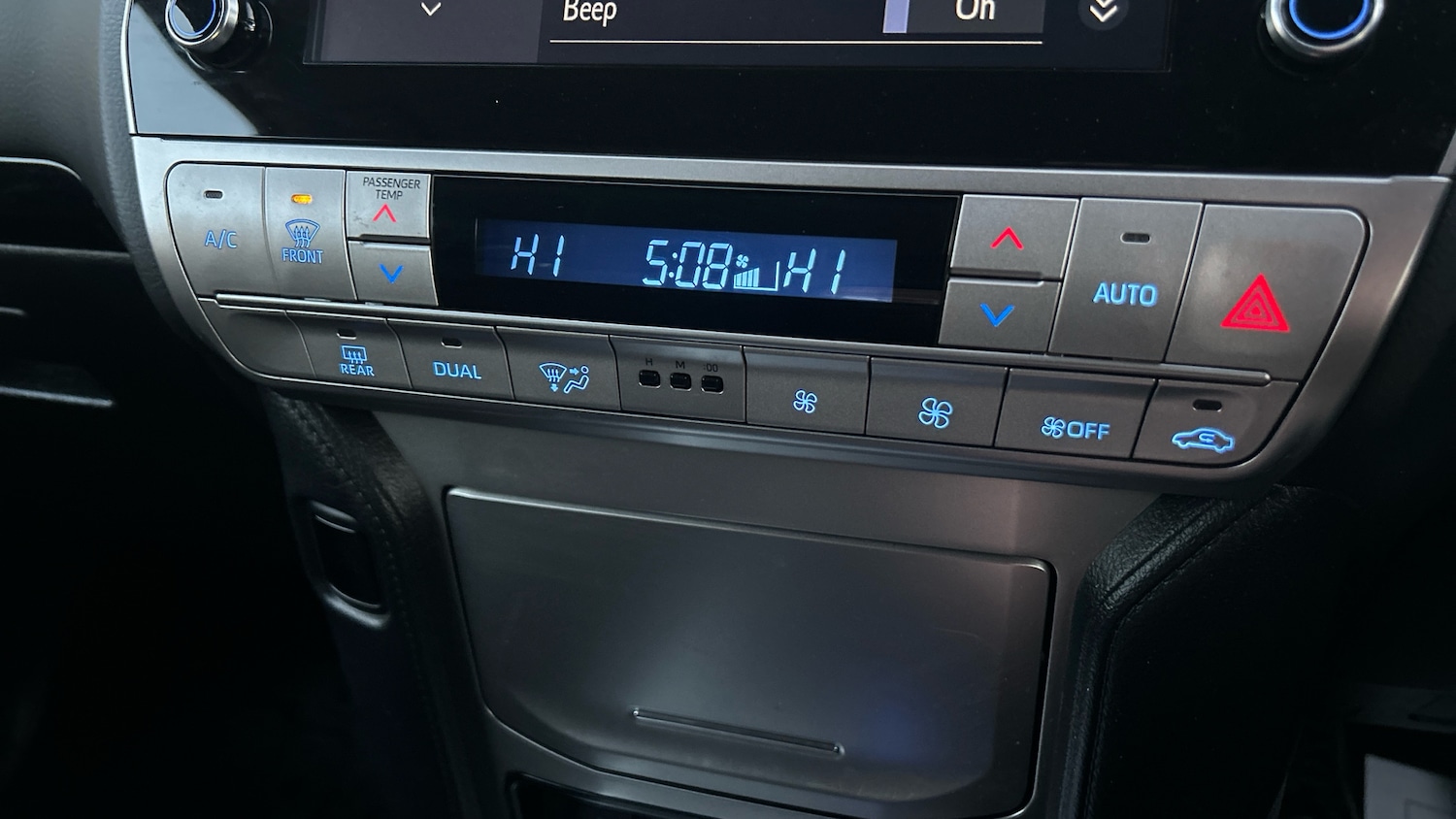 Used Toyota Land Cruiser 2022 for sale - 77760498: Photo 42