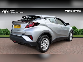 Used Toyota C-HR 2023 for sale - 79407980: Photo