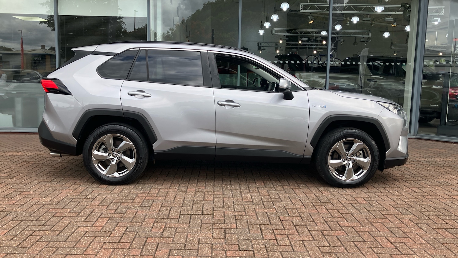 Used Toyota RAV4 2021 for sale - 76567659: Photo 16