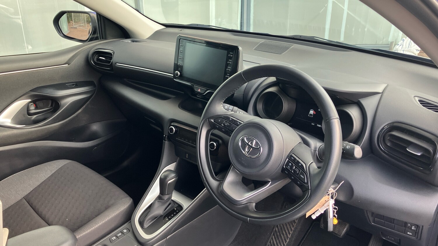 Used Toyota Yaris 2022 for sale - 76396835: Photo 25
