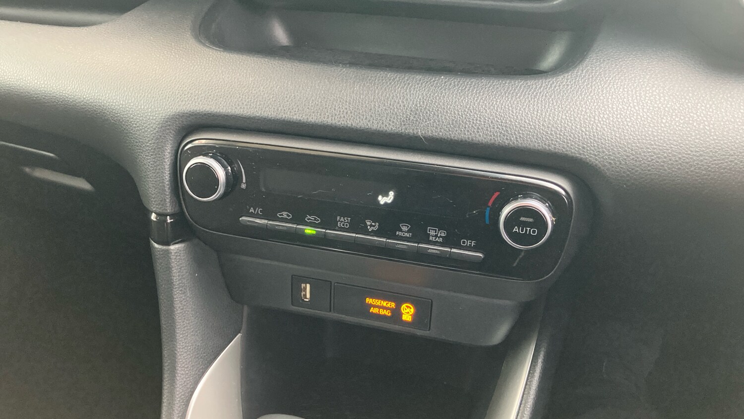 Used Toyota Yaris 2022 for sale - 76396835: Photo 28