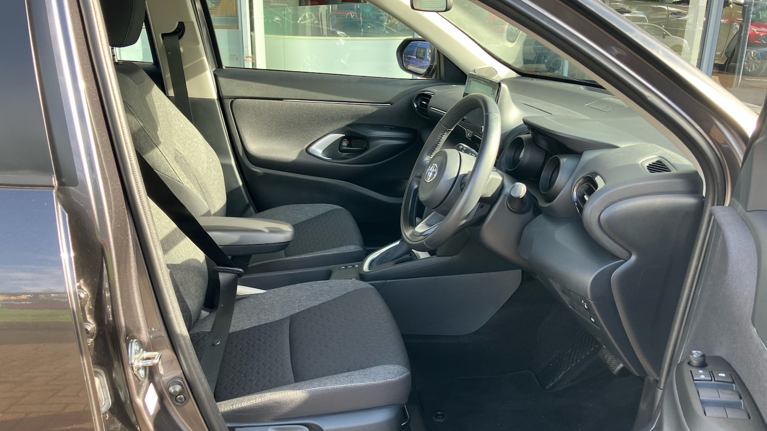 Used Toyota Yaris Cross 2023 for sale - 76299313: Photo 11