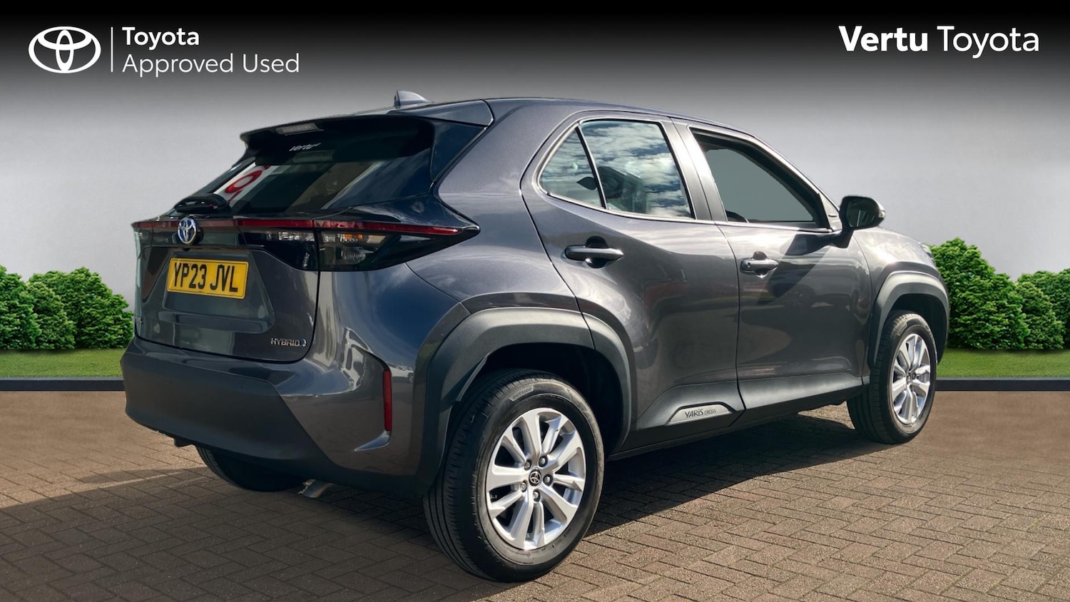 Used Toyota Yaris Cross 2023 for sale - 76299313: Photo 2