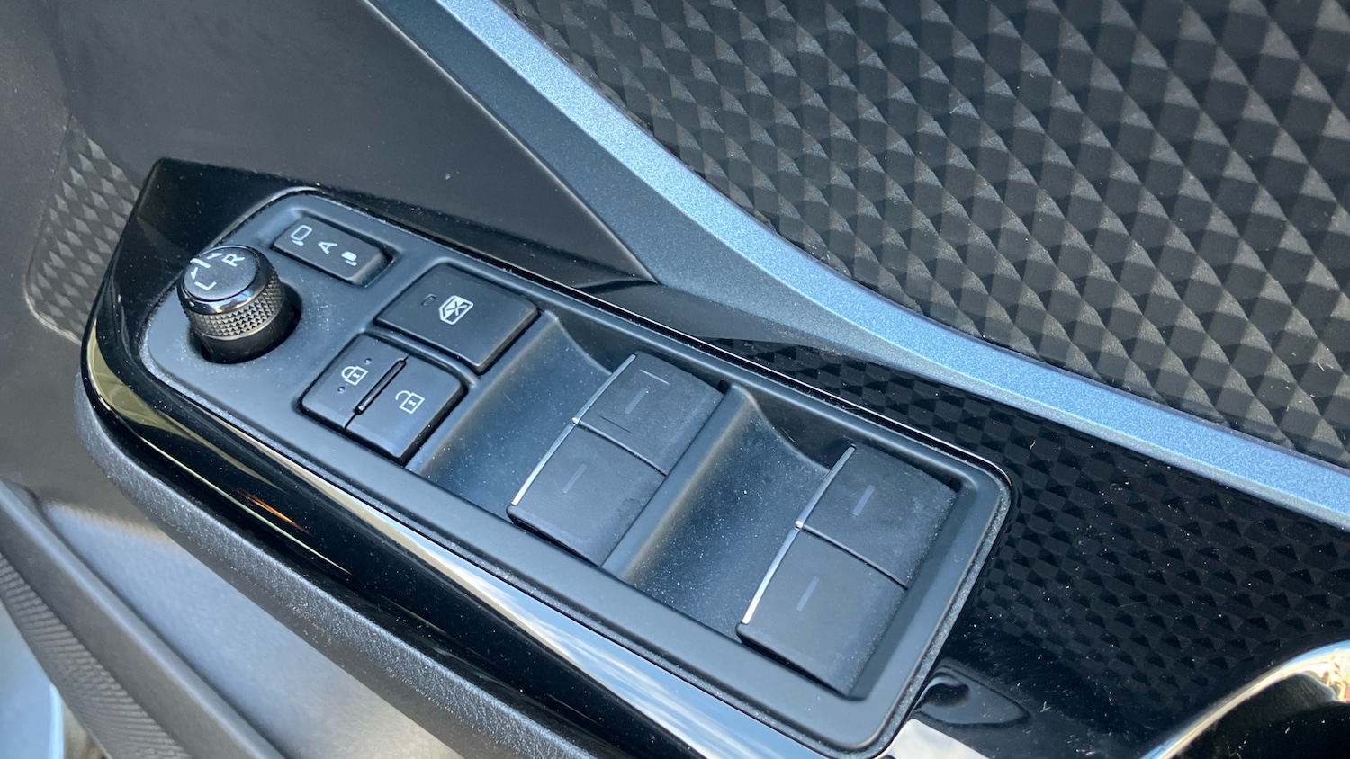 Used Toyota C-HR 2020 for sale - 76067404: Photo 27