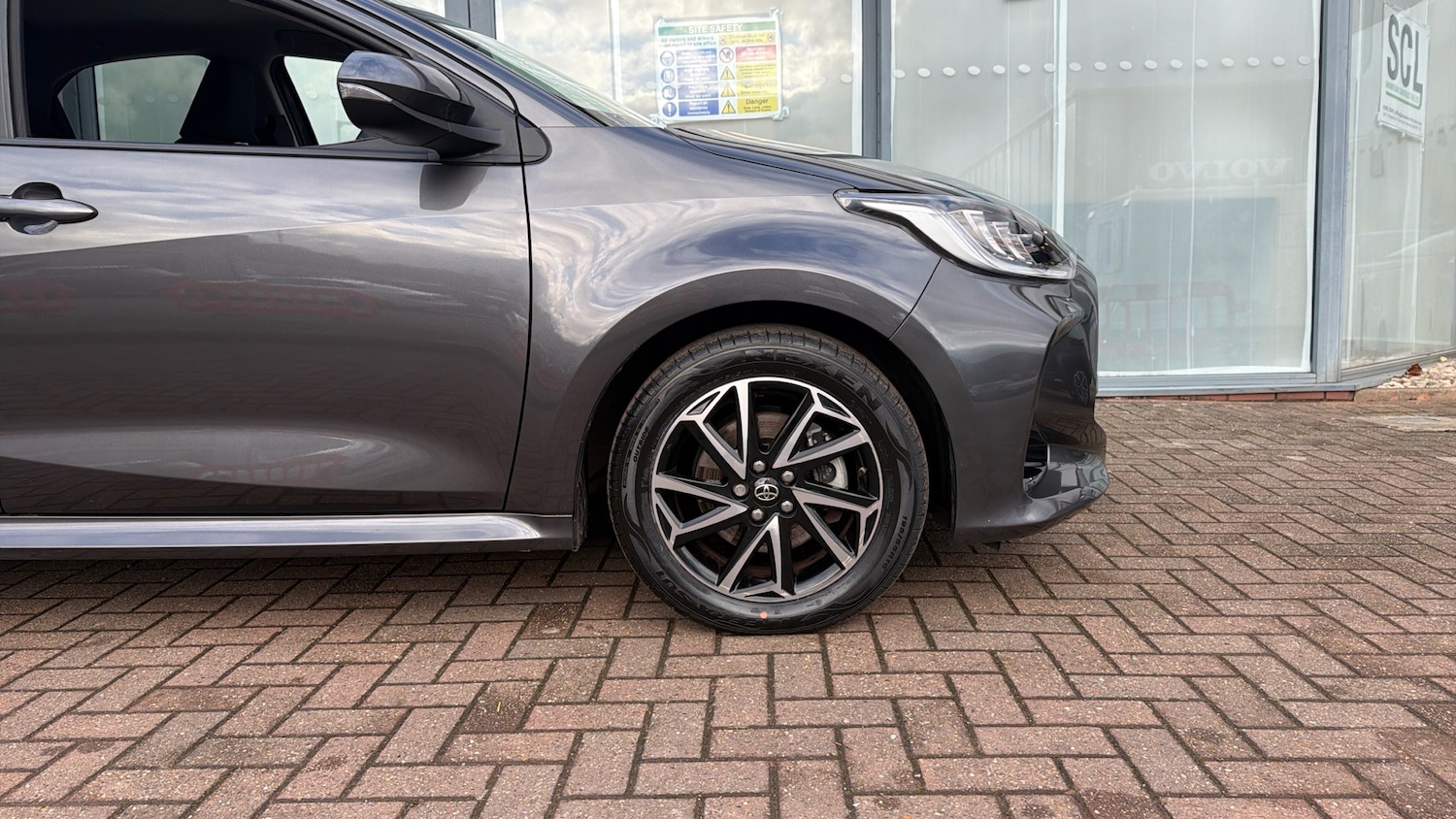 Used Toyota Yaris 2023 for sale - 77260712: Photo 18