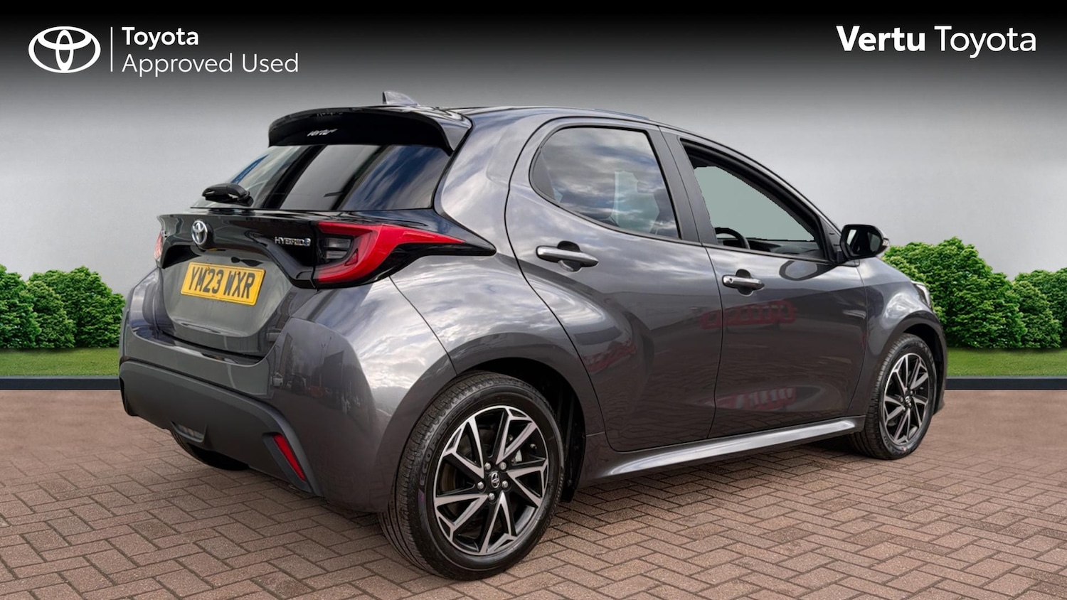 Used Toyota Yaris 2023 for sale - 77260712: Photo 2