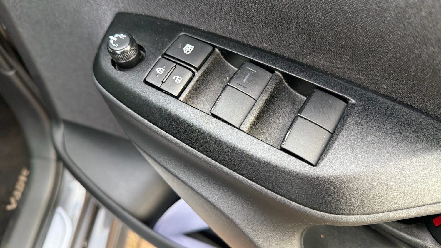 Used Toyota Yaris 2023 for sale - 77260712: Photo 26