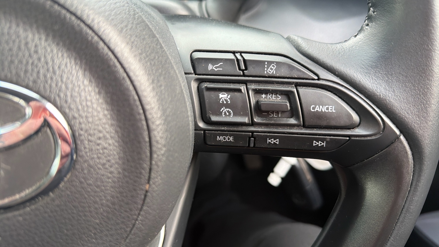 Used Toyota Yaris 2023 for sale - 77260712: Photo 28