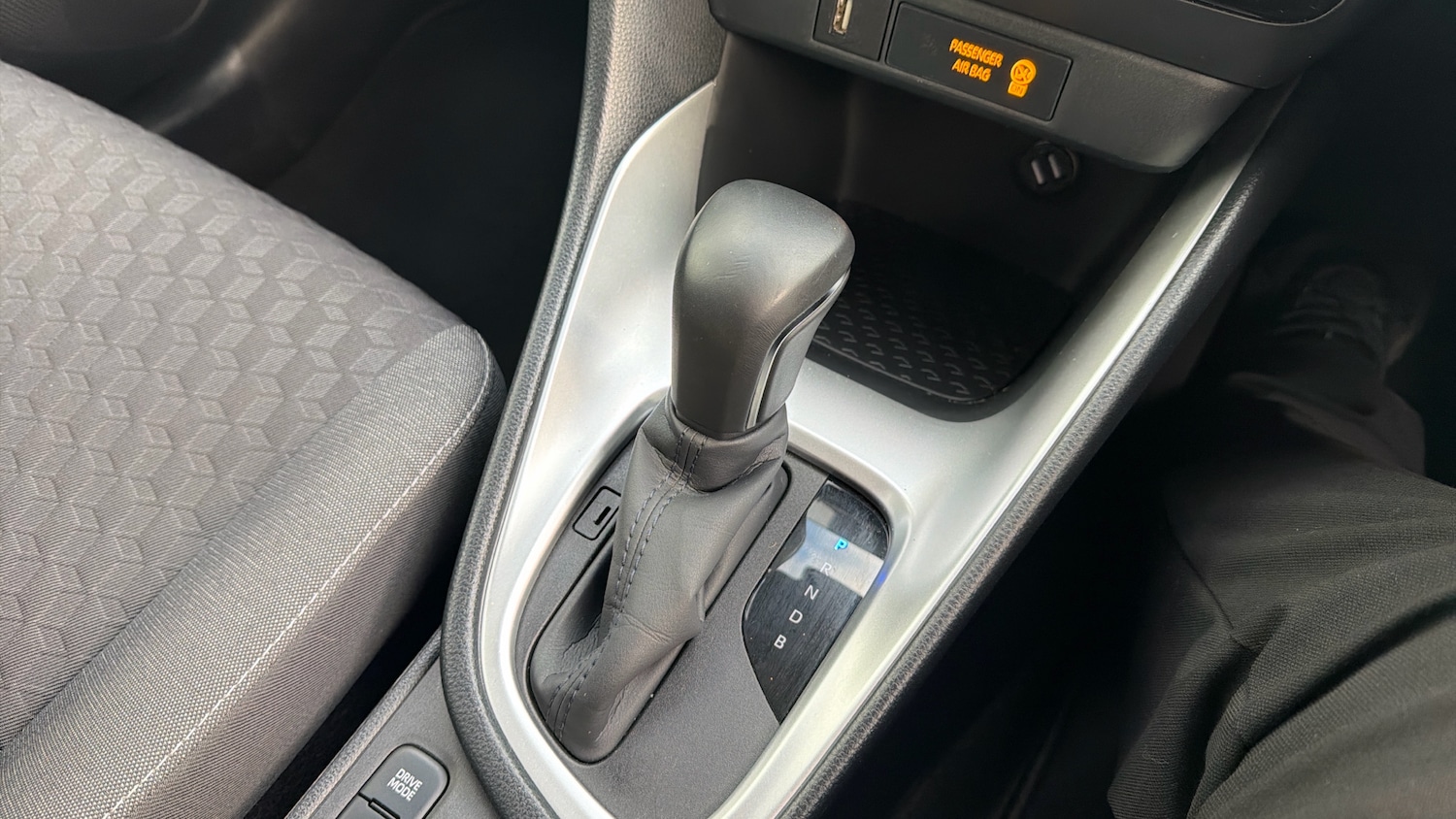 Used Toyota Yaris 2023 for sale - 77260712: Photo 30