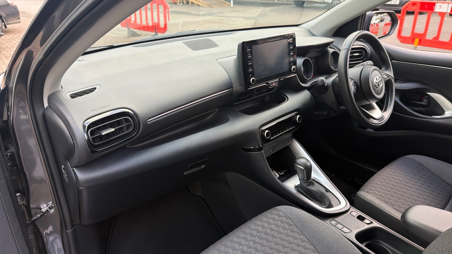 Used Toyota Yaris 2023 for sale - 77260712: Photo 35