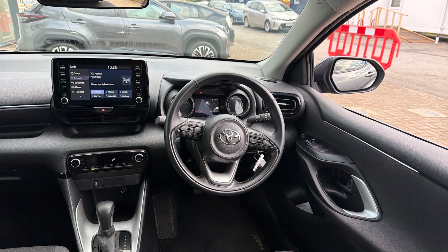 Used Toyota Yaris 2023 for sale - 77260712: Photo 6