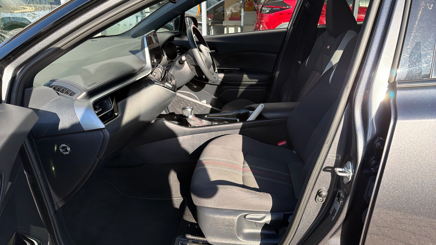 Used Toyota C-HR 2023 for sale - 77983572: Photo 10