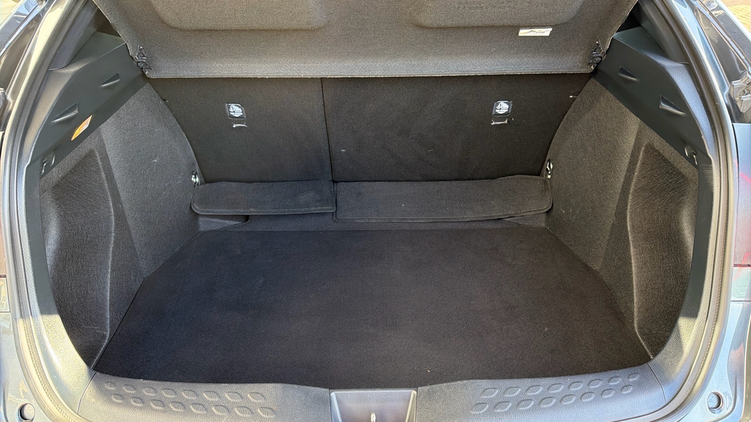 Used Toyota C-HR 2023 for sale - 77983572: Photo 14