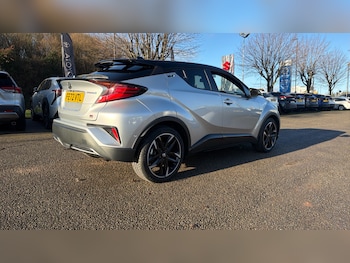 Used Toyota C-HR 2022 for sale - 76396816: Photo