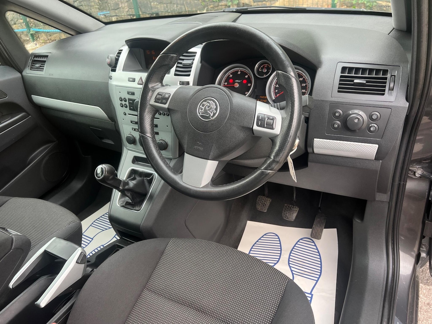 Used Vauxhall Zafira 2010 for sale - 76136515: Photo 13