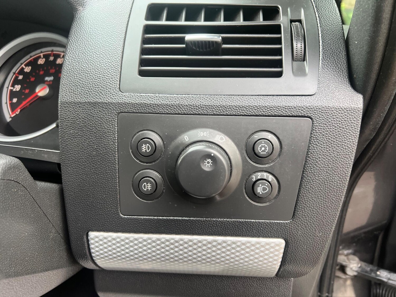 Used Vauxhall Zafira 2010 for sale - 76136515: Photo 15