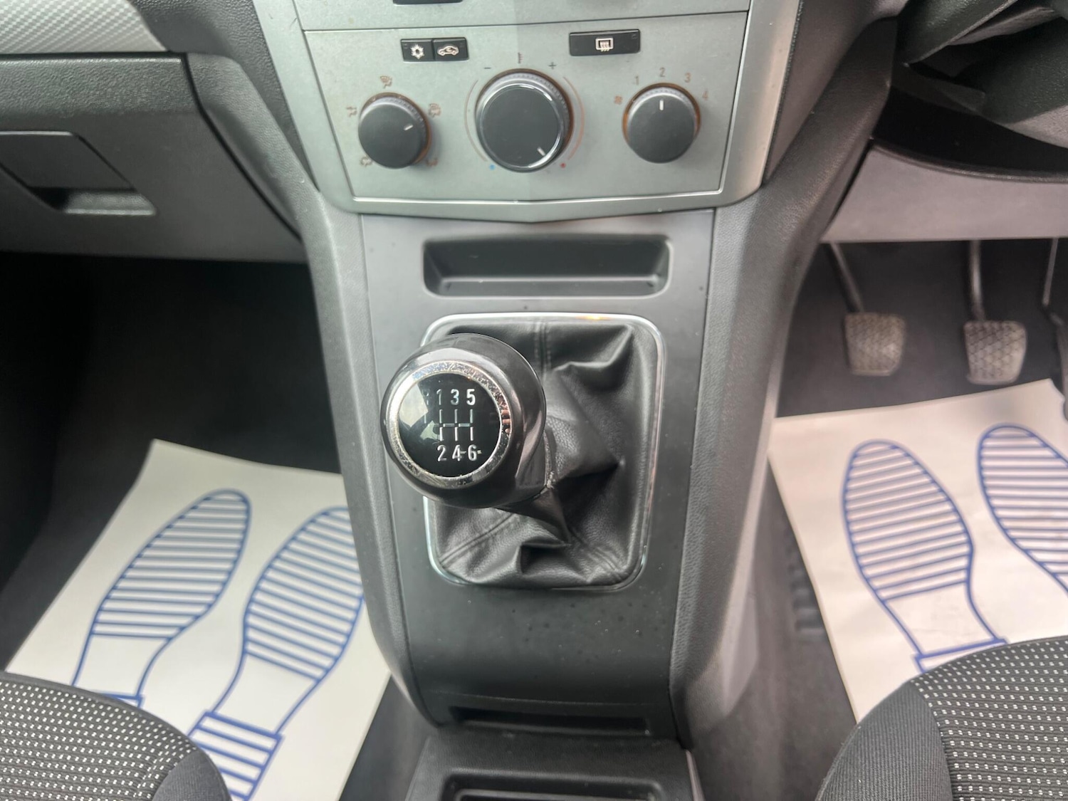 Used Vauxhall Zafira 2010 for sale - 76136515: Photo 19