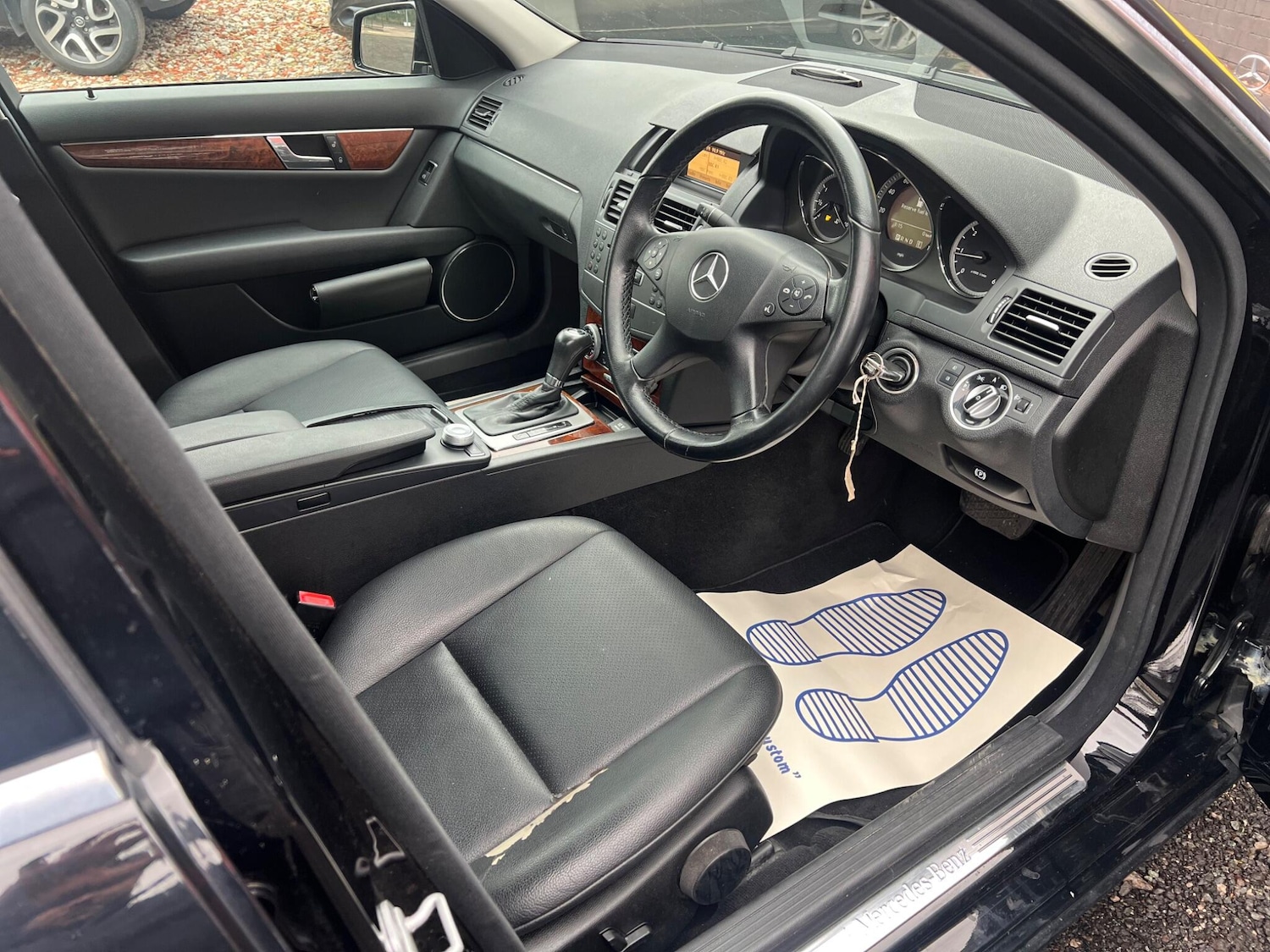 Used Mercedes-Benz C Class 2010 for sale - 77468173: Photo 11