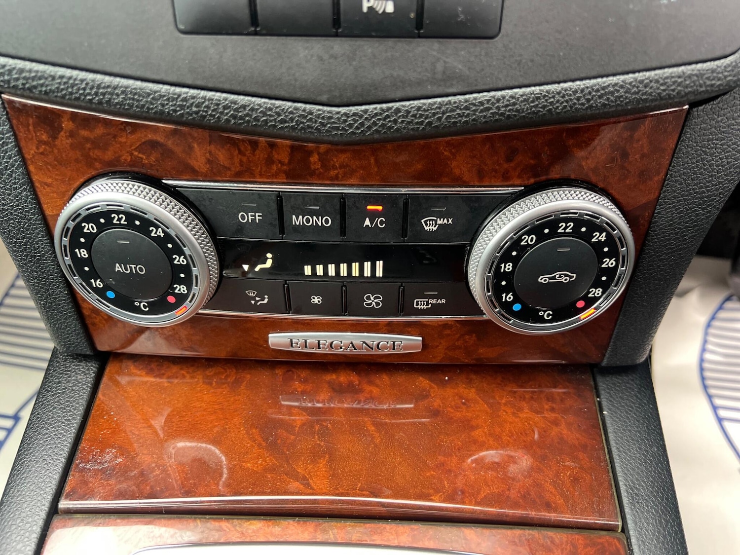 Used Mercedes-Benz C Class 2010 for sale - 77468173: Photo 30