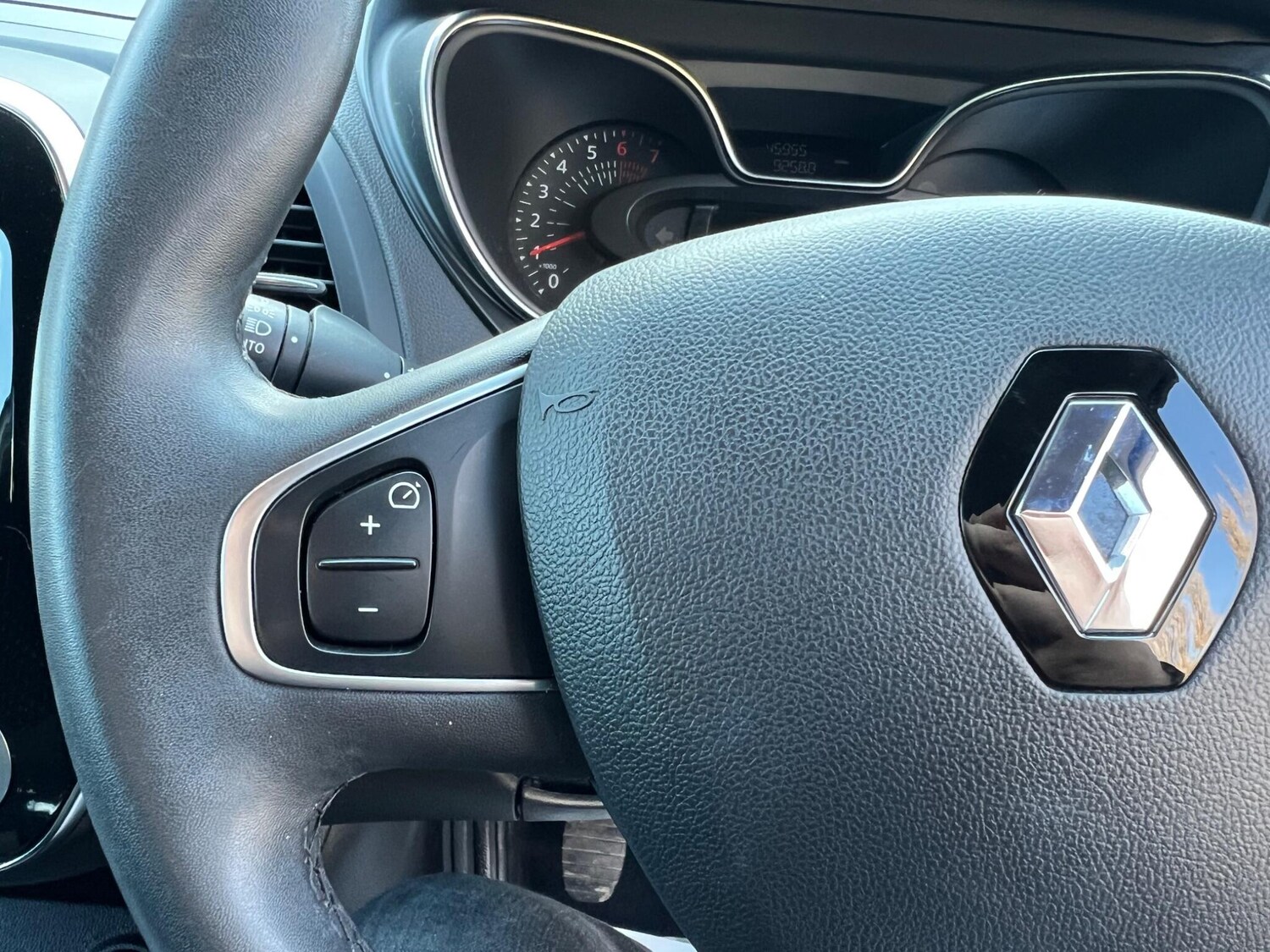 Used Renault Captur 2017 for sale - 77387264: Photo 16